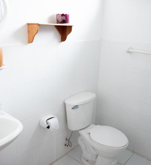 پانسیون Hostal Santa Maria