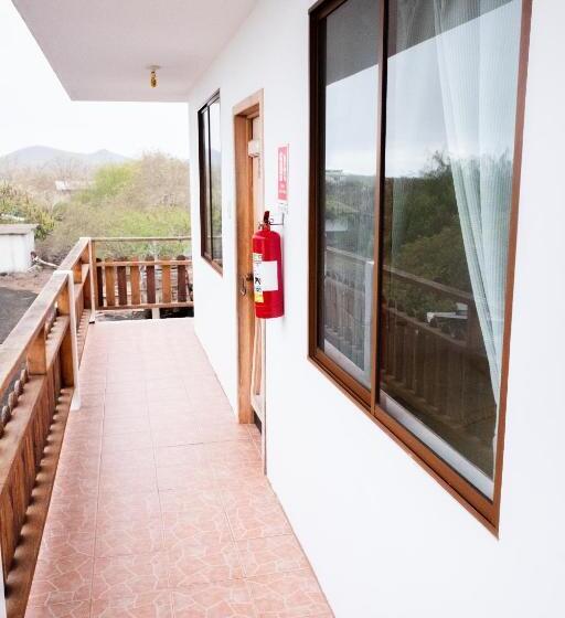 پانسیون Hostal Santa Maria