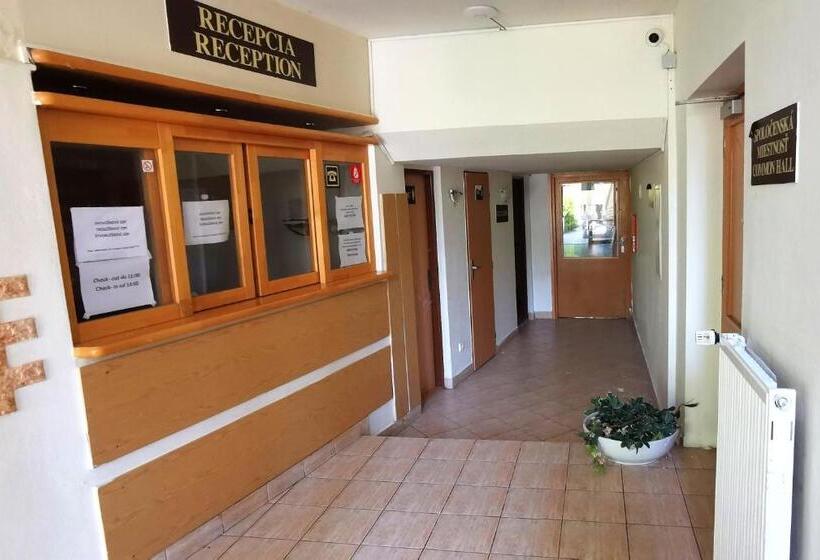 ペンション Penzión Labuť