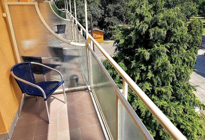 ペンション Penzión Labuť