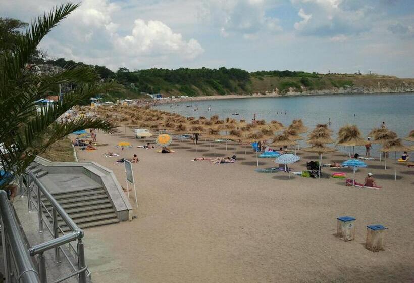 Пансион Vila Riviera