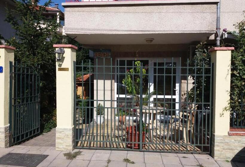 Пансион Vila Riviera