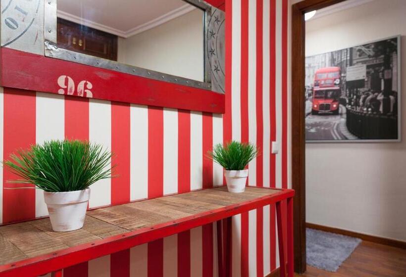 פנסיון Zafiro Suites