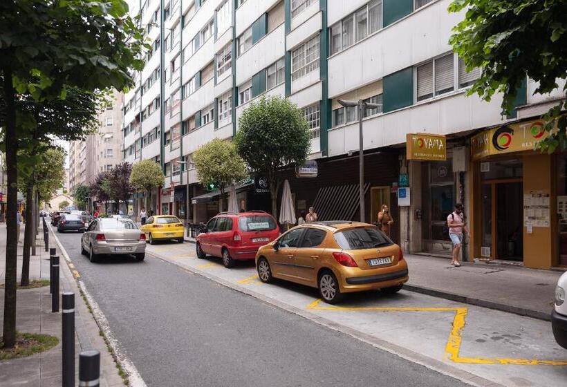 פנסיון Zafiro Suites