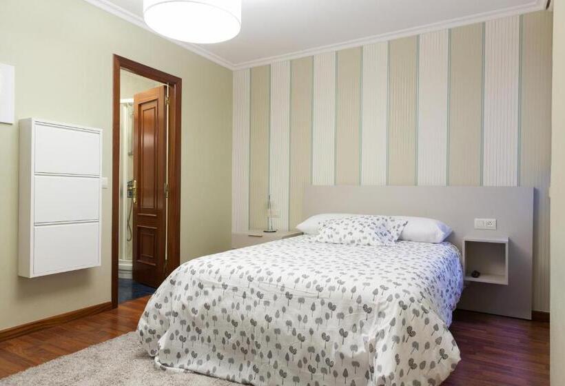 פנסיון Zafiro Suites