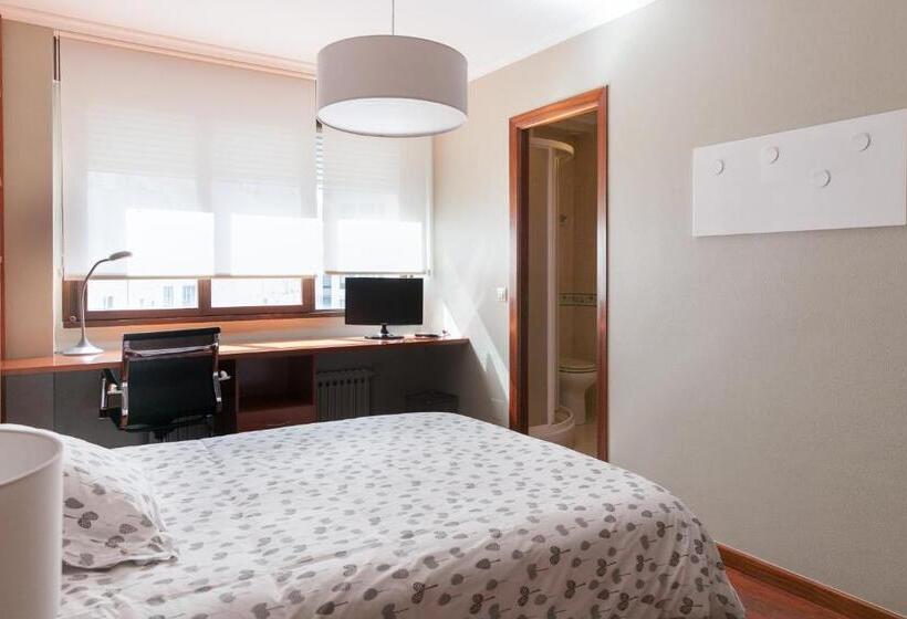 פנסיון Zafiro Suites