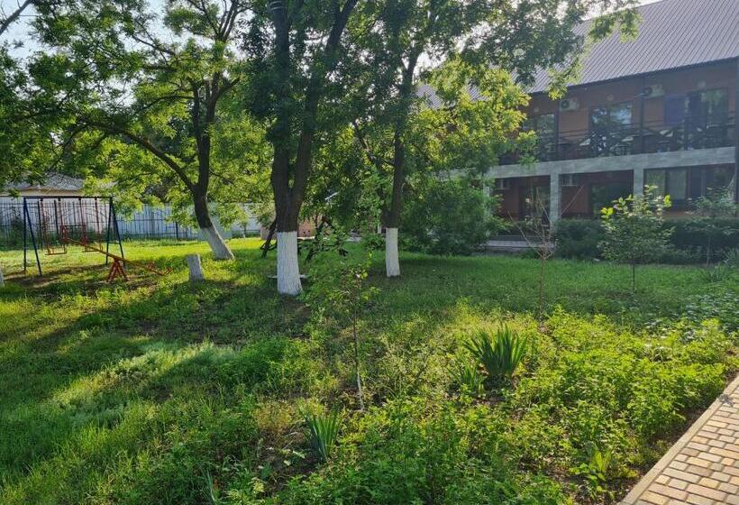 منتجع Otel Elena