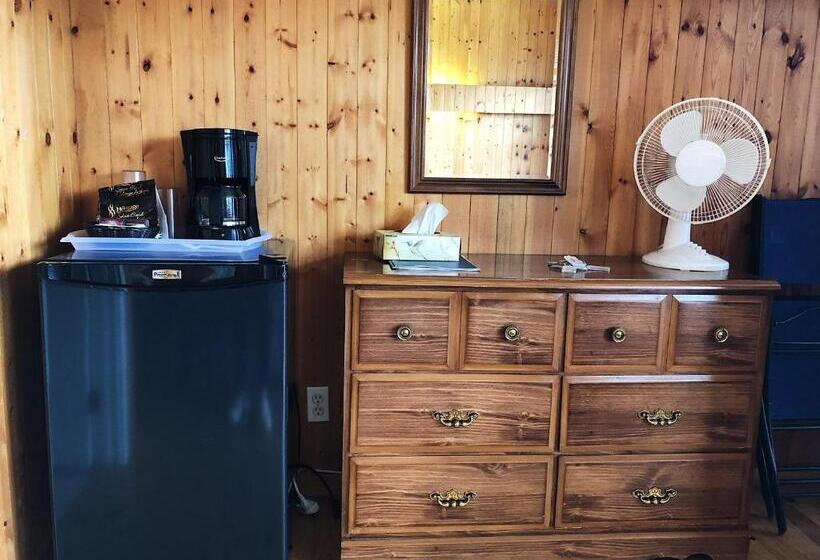 The Waterfront Motel