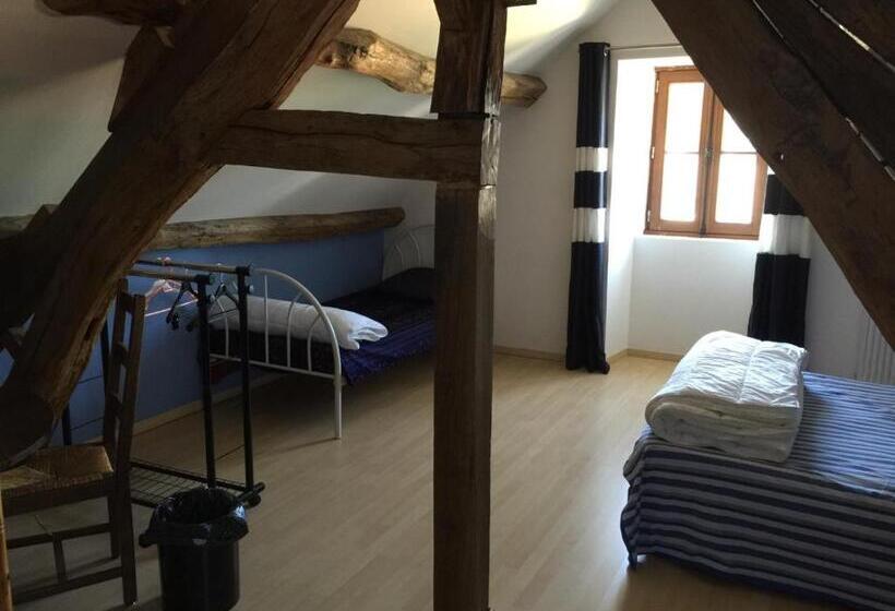 مبيت وإفطار Entre Bourgogne Et Morvan