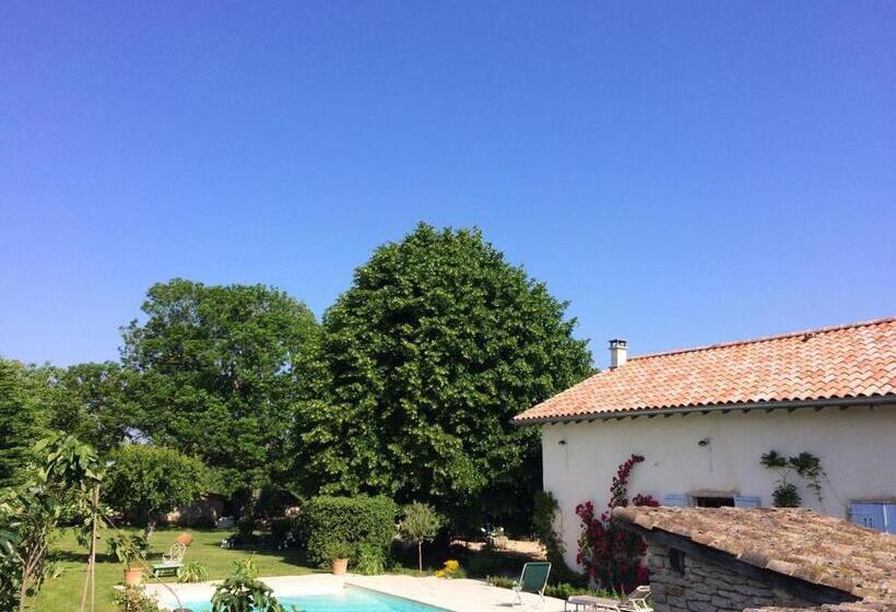 ベッドアンドブレックファースト La Ruelle Au Verjus