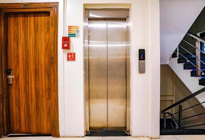 Fabhotel Amber Palace   Nr Fort & Csmt Station