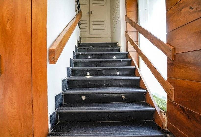 Fabhotel Amber Palace   Nr Fort & Csmt Station