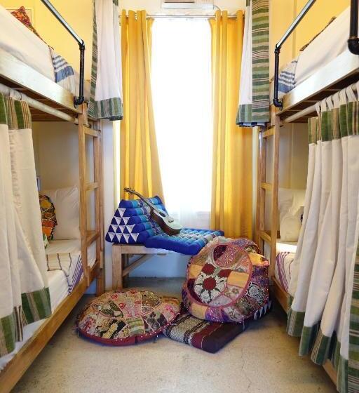 Flotsam And Jetsam Artist Beach Hostel