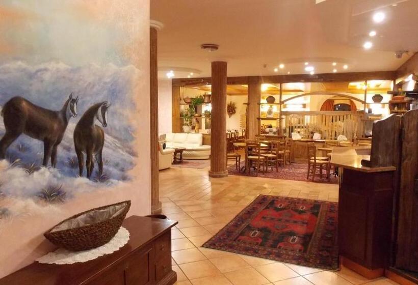 فندق Altopiano Delle Rocche