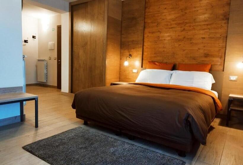 Отель Altopiano Delle Rocche