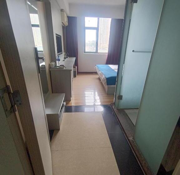 Отель Juli Boutique