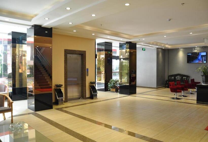 Отель Juli Boutique