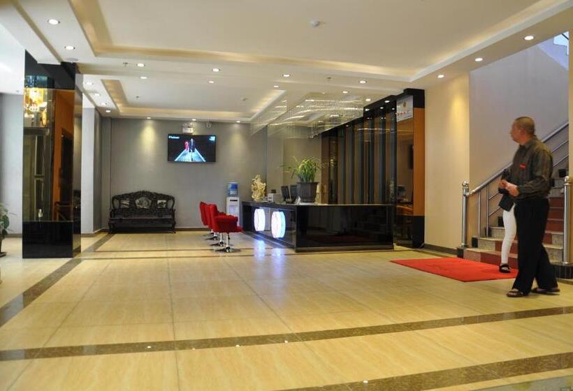 Отель Juli Boutique