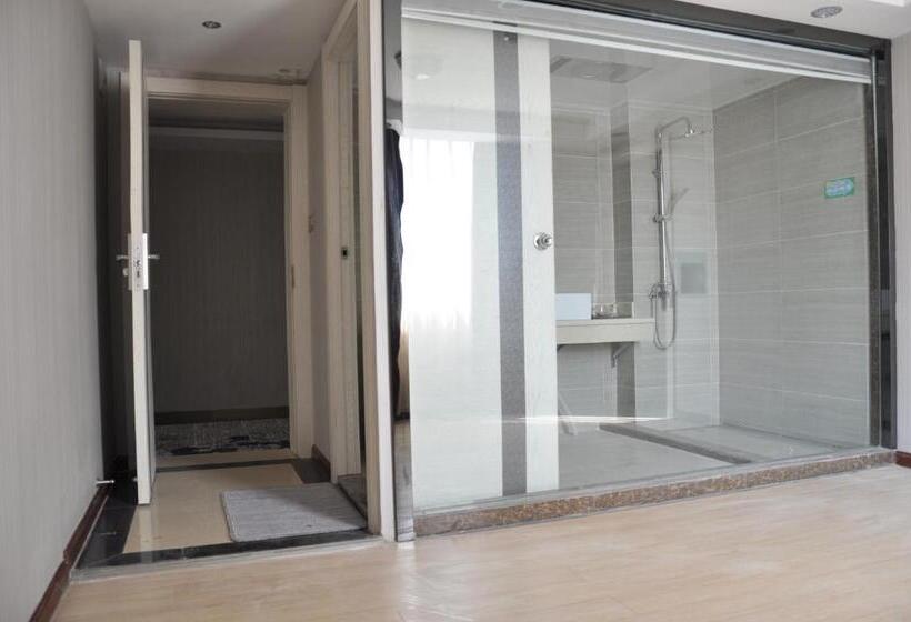 Отель Juli Boutique