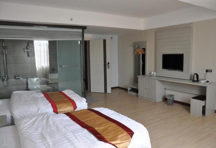 Отель Juli Boutique