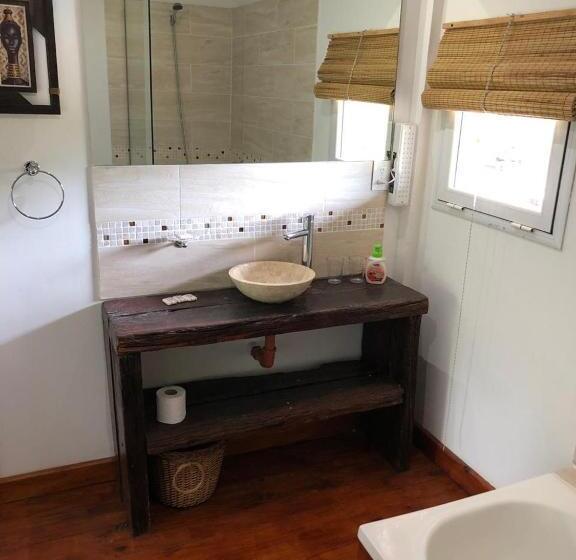 בית מלון כפרי La Delfina Island Resort