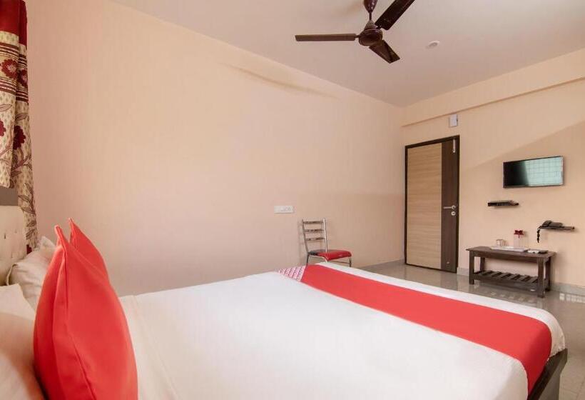 Отель Oyo Surya Residency