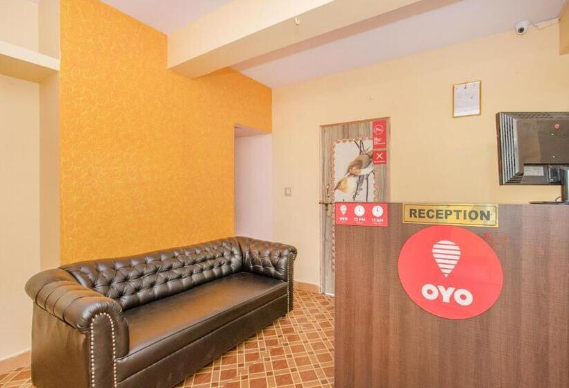 Отель Oyo Surya Residency