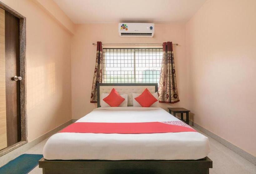 Отель Oyo Surya Residency