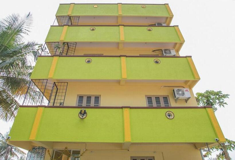 Отель Oyo Surya Residency