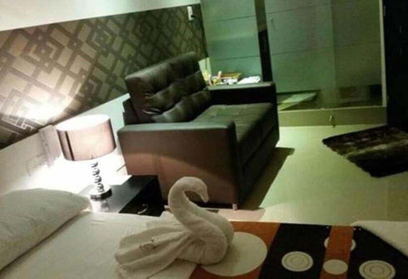 Отель Puerta De Luna