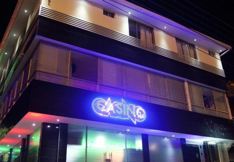 Отель Puerta De Luna