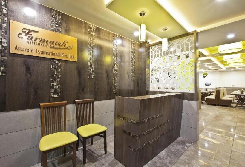 Отель Sifat International