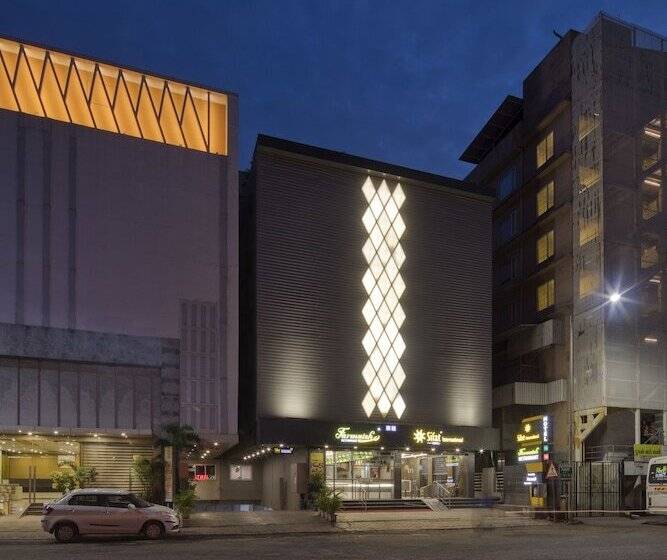 Отель Sifat International