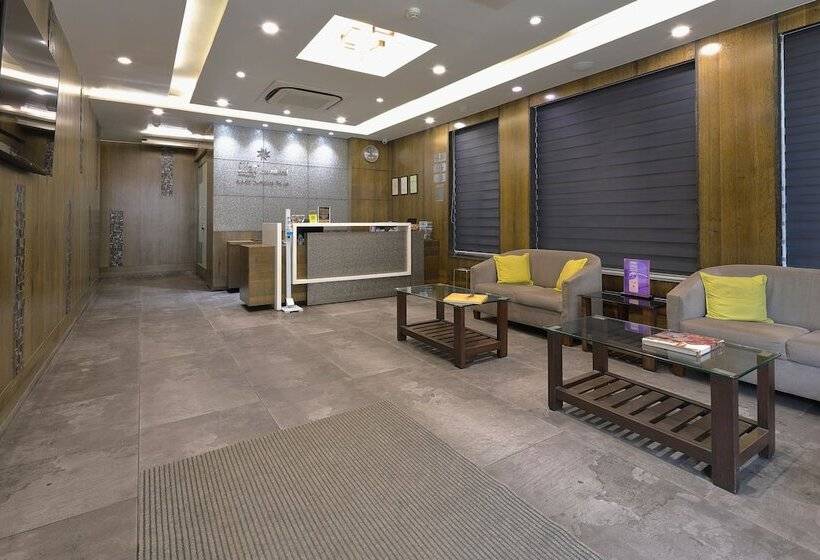 Отель Sifat International