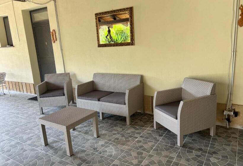 בית מלון כפרי Su Tasuru