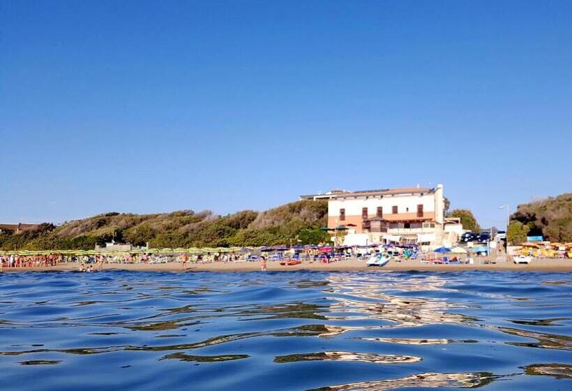 בית מלון כפרי Villa Tramonto Direttamente Sul Mare