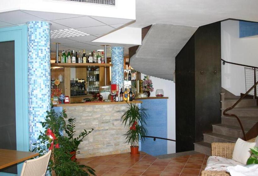 בית מלון כפרי Villa Tramonto Direttamente Sul Mare