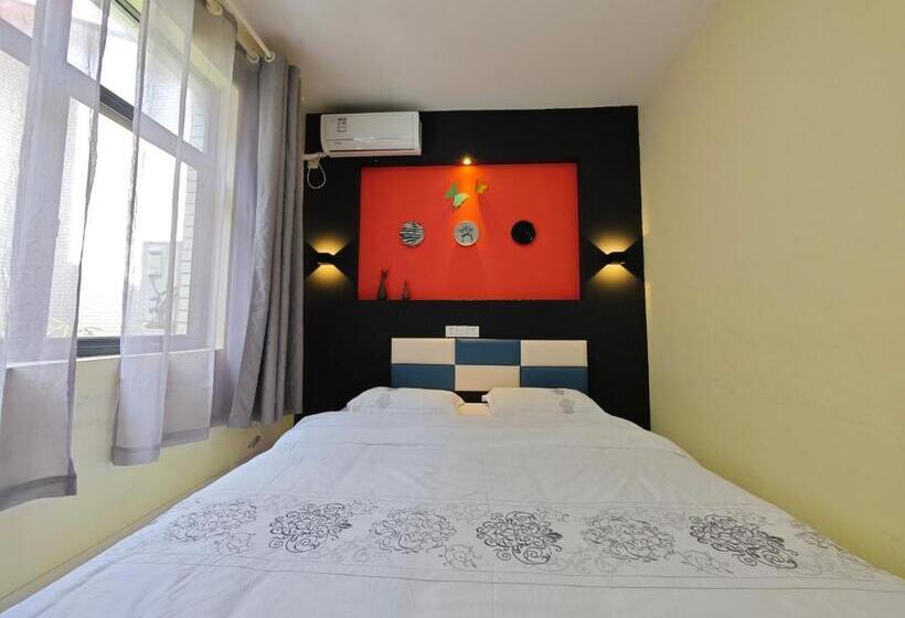 بنسيون 海口水慕青华客栈海南大学店