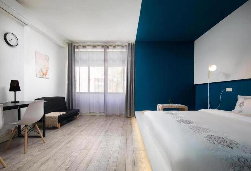 بنسيون 海口水慕青华客栈海南大学店