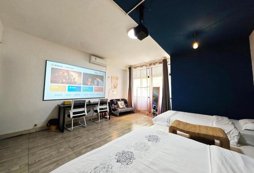 بنسيون 海口水慕青华客栈海南大学店