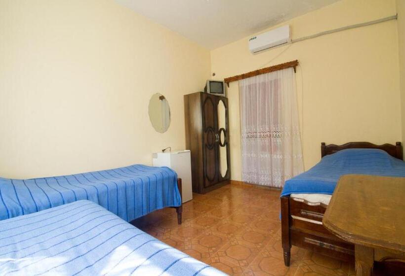 پانسیون Guest House Imeda