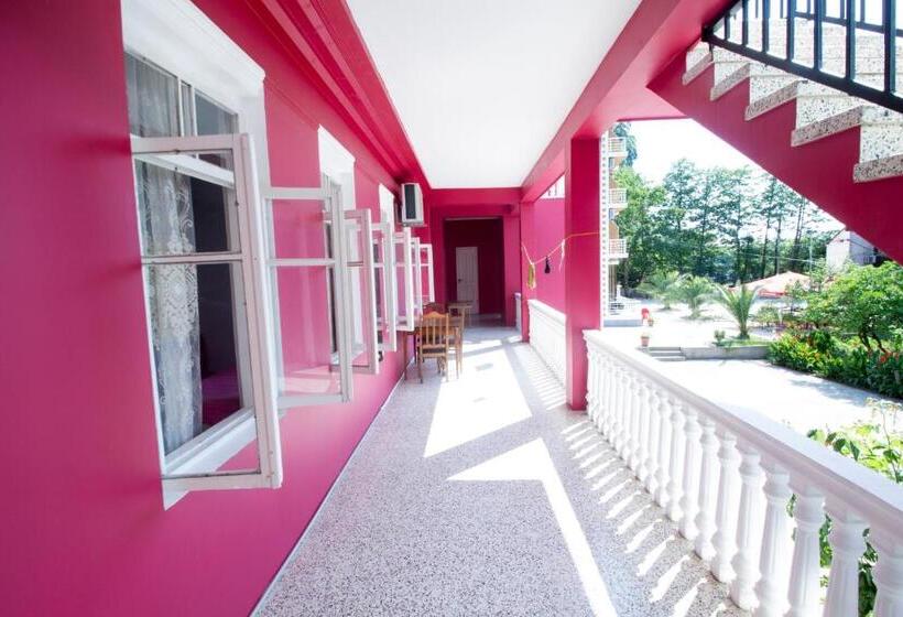 پانسیون Guest House Imeda