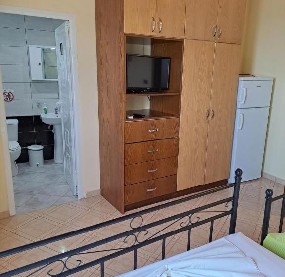 פנסיון Janis Castle Apartment