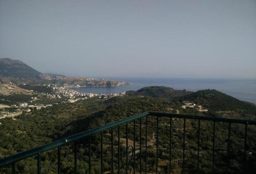 פנסיון Janis Castle Apartment