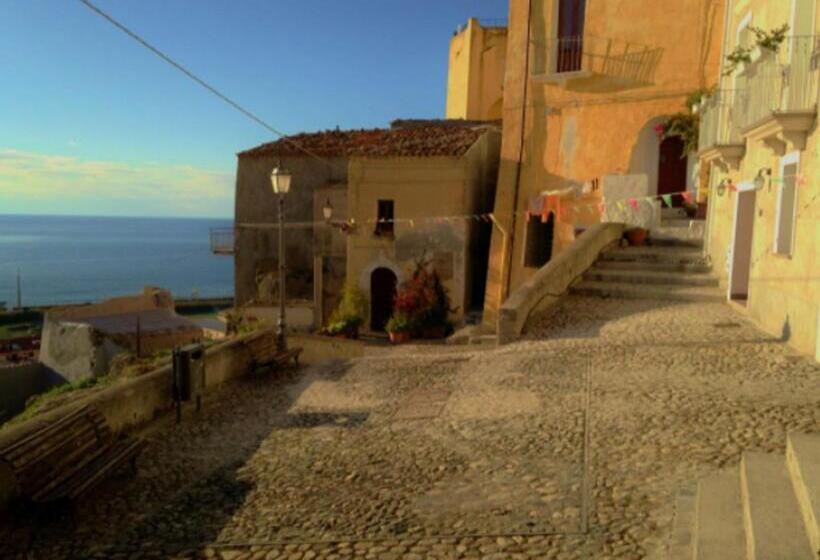 بنسيون Largo Chianura