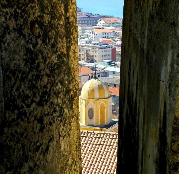 بنسيون Largo Chianura