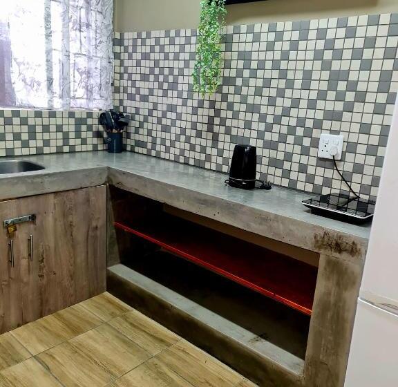 פנסיון Overnight Stop Before Kruger National Park