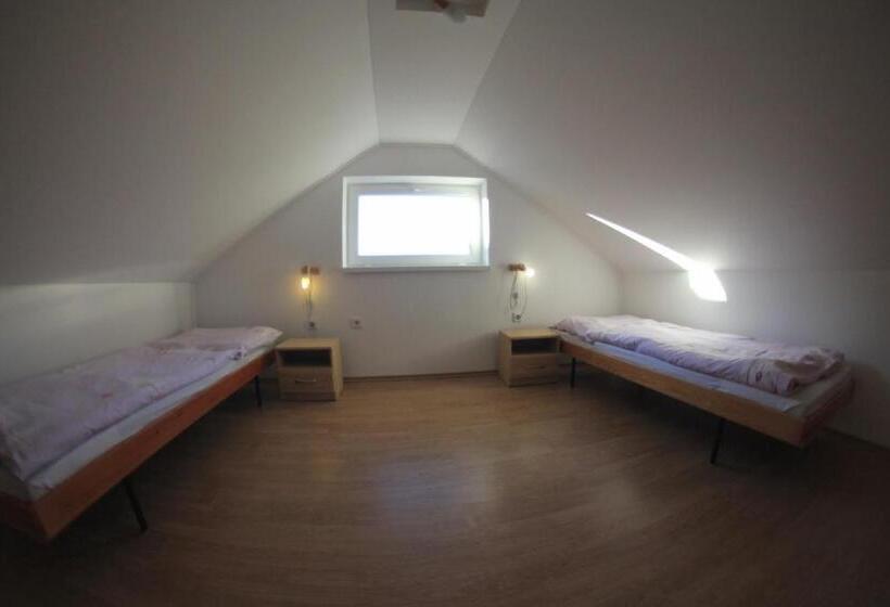 펜션 Penzión U Jolany