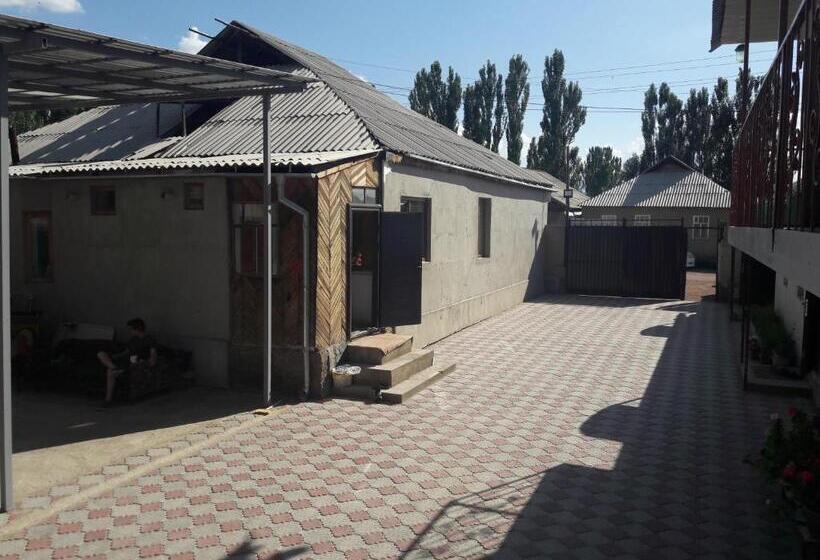 پانسیون Shyrdak Travel