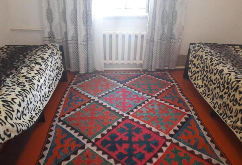 پانسیون Shyrdak Travel